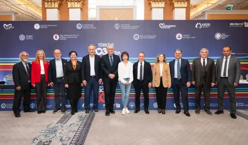 14 Dernekten Kronik Hastalıklarla Mücadelede Önemli İş Birliği