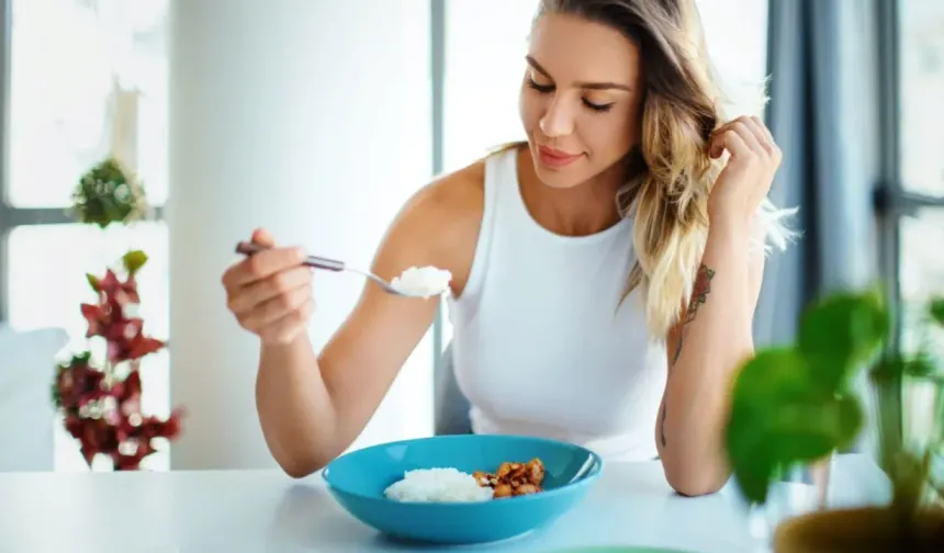 Aç kalarak zayıflanır mı?